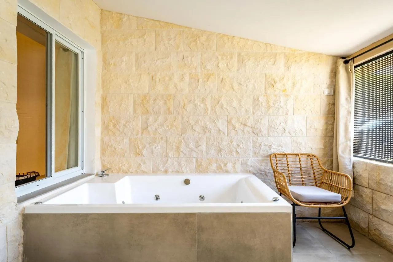 公寓 Romsuites - Lovely Jacuzzi Apartment, Centr City, German Colony Bahai Gardens 海法