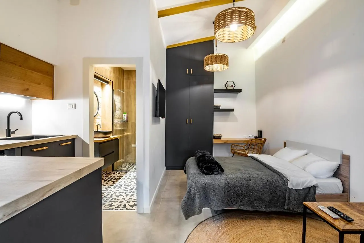 Romsuites - Lovely Jacuzzi Apartment, Centr City, German Colony Bahai Gardens 海法